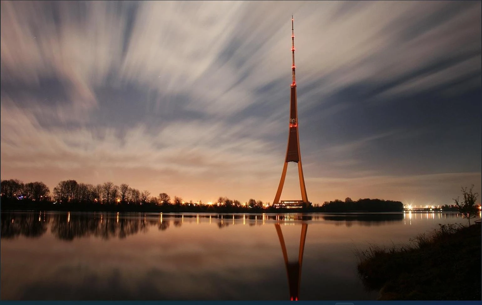 The advantages of using LED light source aviation obstruction lights how to connect flash The advantages of using LED light source aviation obstruction lights how to connect flash